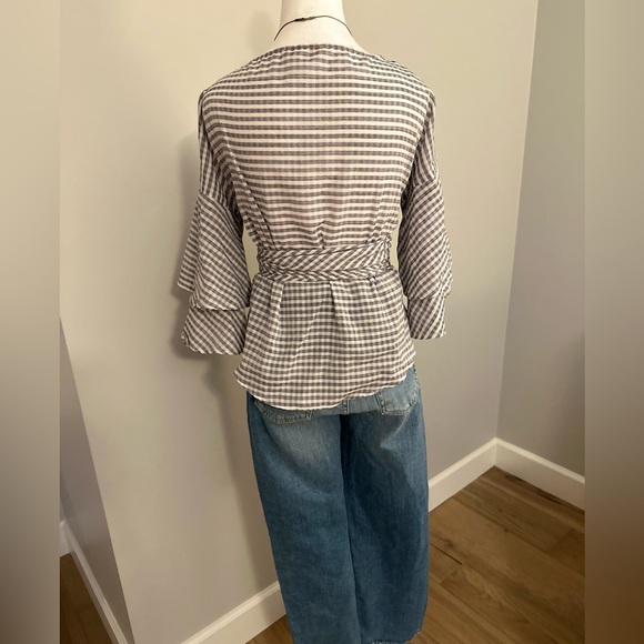 WAYF WRAP TOP - Picture 8 of 9